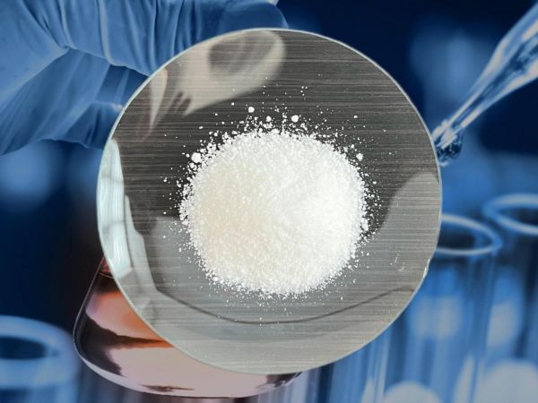 六苯氧基環三磷腈